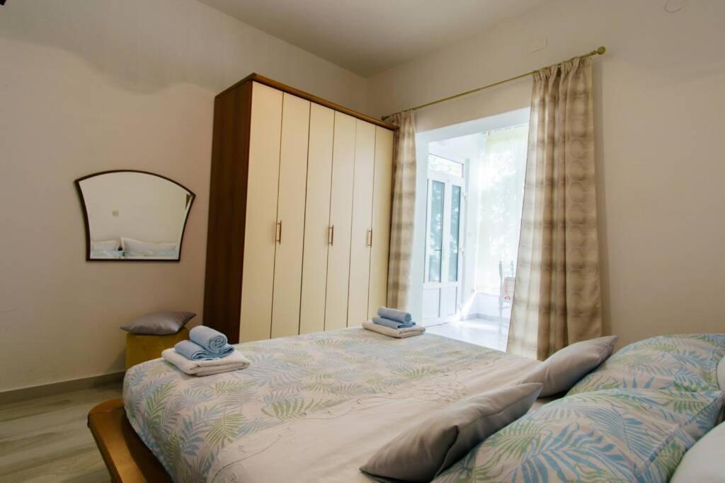 Cosey Studio Apartment For 2 Free Private Parking Makarska Eksteriør billede