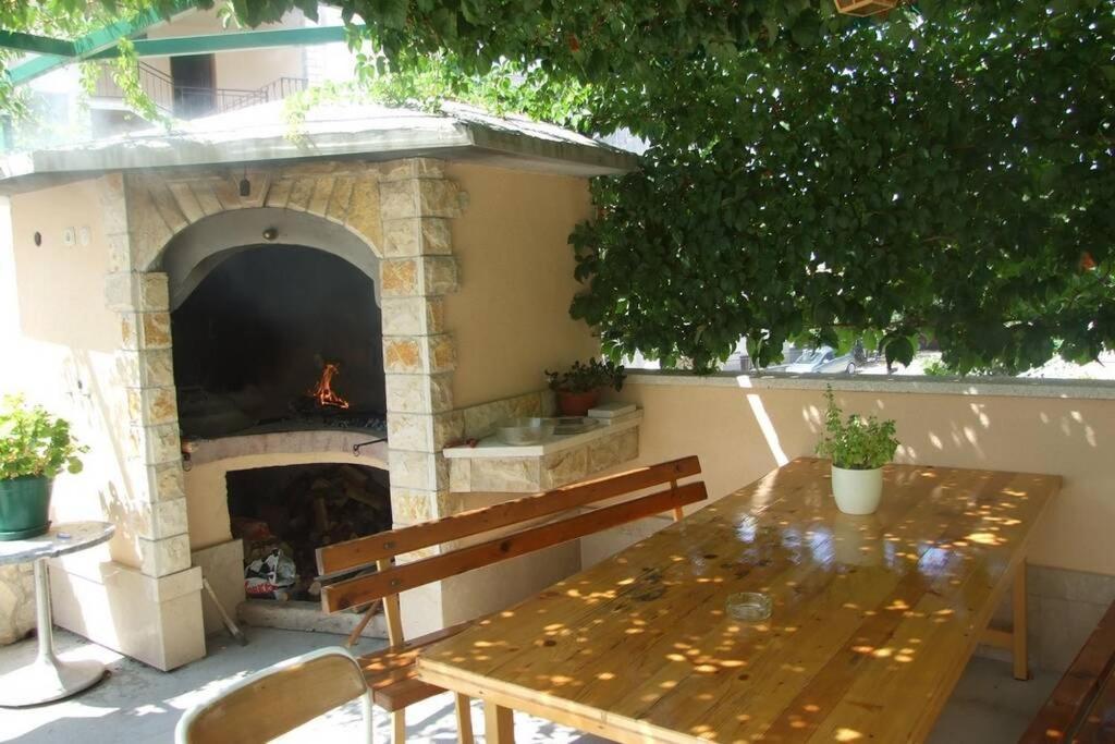 Cosey Studio Apartment For 2 Free Private Parking Makarska Eksteriør billede